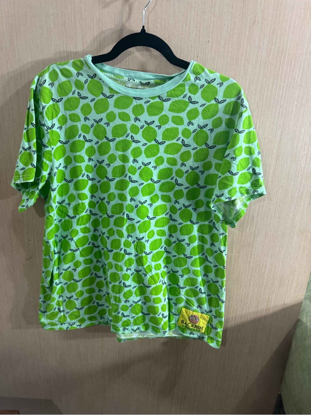 Men’s Bacardi Green Fruit-Print Short Sleeve Tee size large